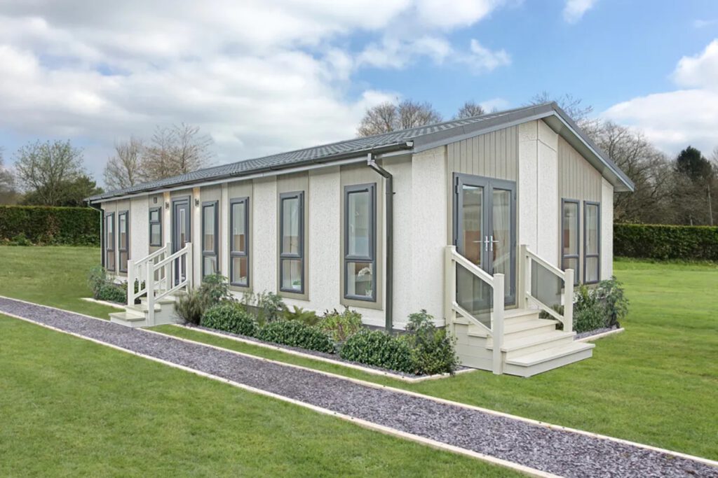 Fairview Park Luxury Lodges (Evesham) - located in the heart of England, on the edge of the Cotswolds